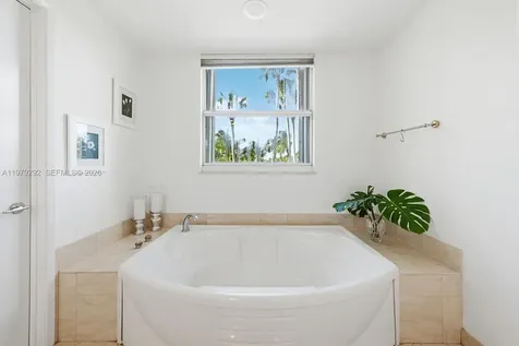 701 Crandon Boulevard Key Biscayne FL 33149