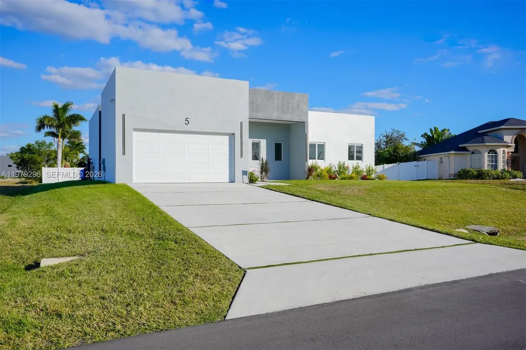 5 SW 26th Place Cape Coral FL 33991