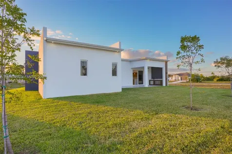 5 SW 26th Place Cape Coral FL 33991