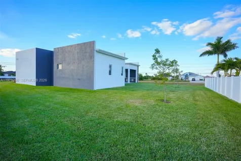 5 SW 26th Place Cape Coral FL 33991