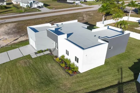 5 SW 26th Place Cape Coral FL 33991