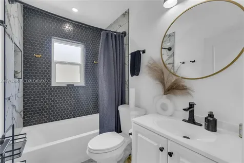 9900 S Grand Duke Circle Tamarac FL 33321