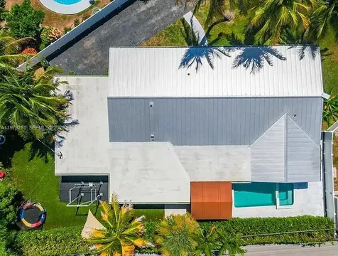 2211 NE 35th Court Lighthouse Point FL 33064