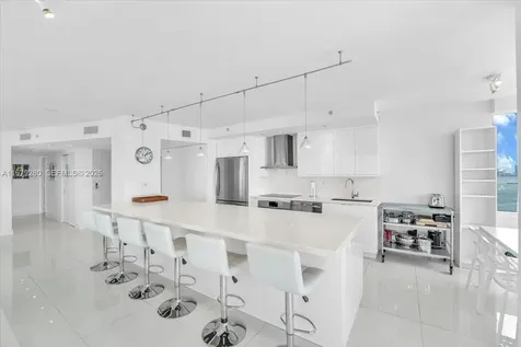 400 S Pointe Drive Miami Beach FL 33139