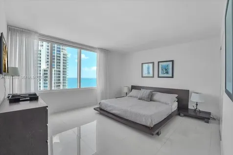 400 S Pointe Drive Miami Beach FL 33139