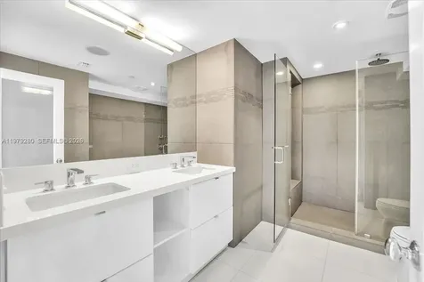 400 S Pointe Drive Miami Beach FL 33139