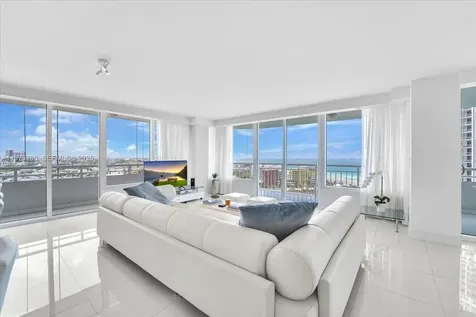 400 S Pointe Drive Miami Beach FL 33139