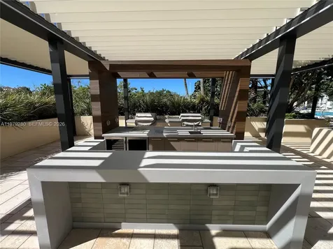 400 S Pointe Drive Miami Beach FL 33139