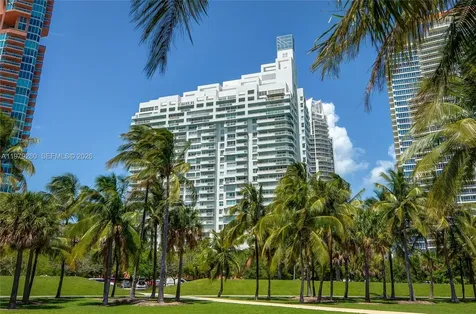 400 S Pointe Drive Miami Beach FL 33139