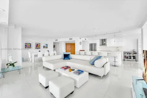 400 S Pointe Drive Miami Beach FL 33139
