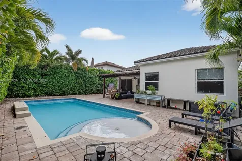 14929 SW 176th Terrace Miami FL 33187
