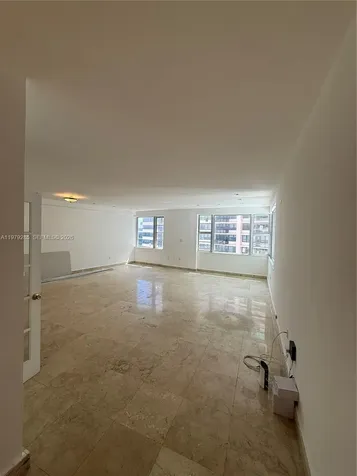 5255 Collins Avenue Miami Beach FL 33140