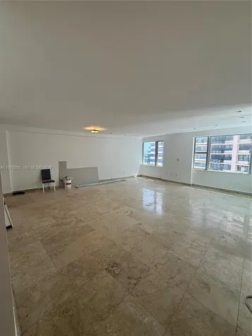 5255 Collins Avenue Miami Beach FL 33140