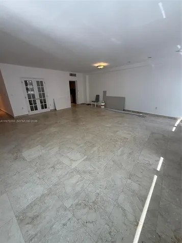 5255 Collins Avenue Miami Beach FL 33140