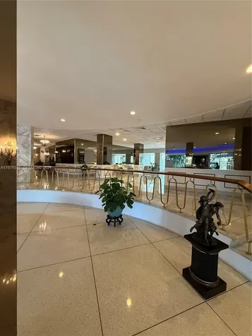 5255 Collins Avenue Miami Beach FL 33140