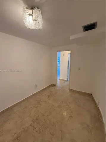 5255 Collins Avenue Miami Beach FL 33140