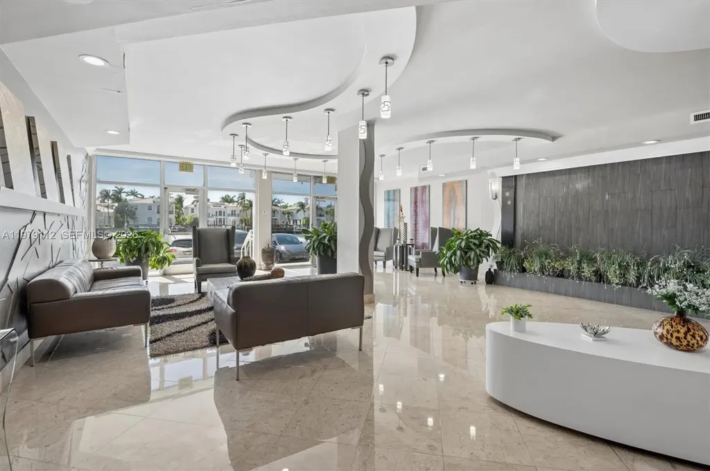1500 S Ocean Drive Hollywood FL 33019