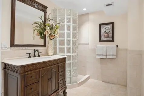 1500 S Ocean Drive Hollywood FL 33019