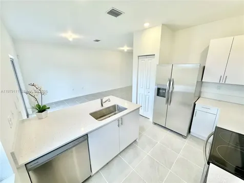 16213 SW 288th Terrace Homestead FL 33033