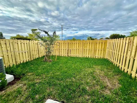16213 SW 288th Terrace Homestead FL 33033
