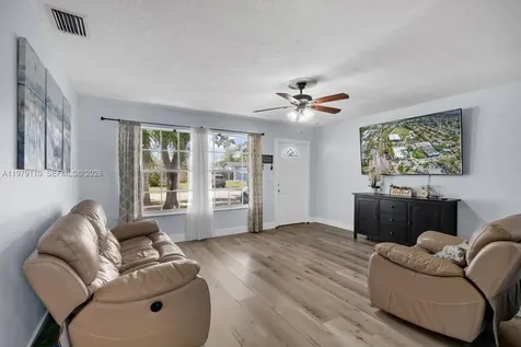 2286 NW 81st Avenue Sunrise FL 33322
