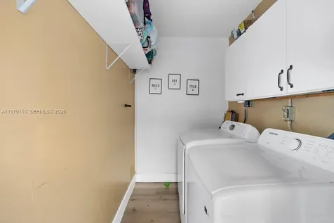2286 NW 81st Avenue Sunrise FL 33322