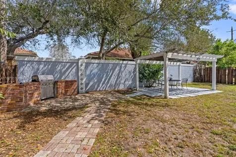 2286 NW 81st Avenue Sunrise FL 33322