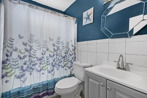 2286 NW 81st Avenue Sunrise FL 33322