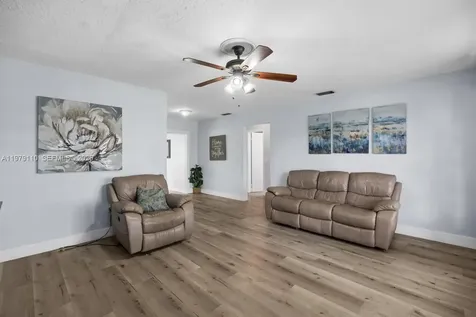 2286 NW 81st Avenue Sunrise FL 33322