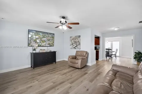 2286 NW 81st Avenue Sunrise FL 33322