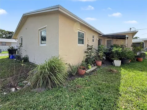 2818 Duke Lane Delray Beach FL 33445