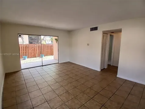 11273 SW 88 Street Miami FL 33176