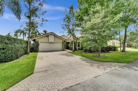 4242 NW 66th Street Coconut Creek FL 33073