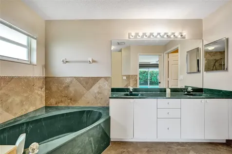4242 NW 66th Street Coconut Creek FL 33073