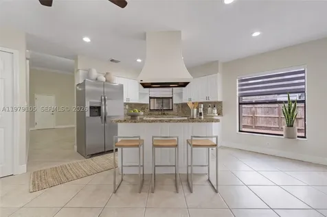 536 SW 88th Court Miami FL 33174