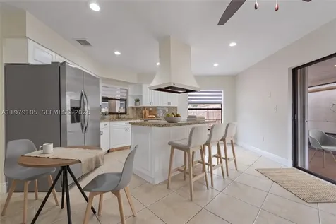 536 SW 88th Court Miami FL 33174