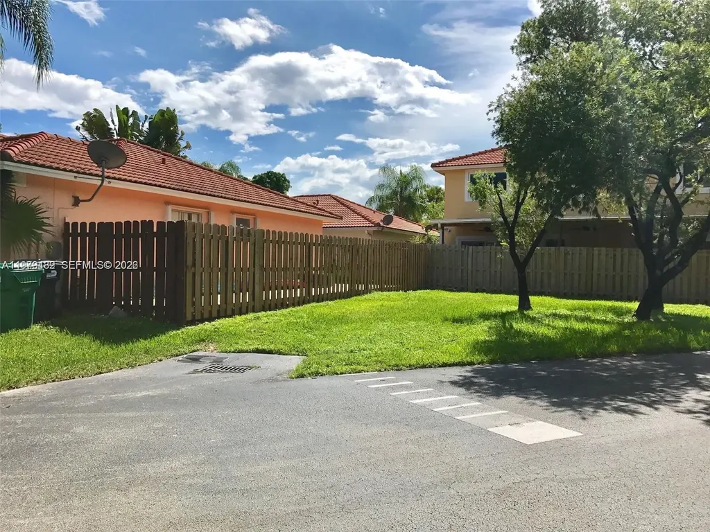 5758 NW 97th Place Doral FL 33178