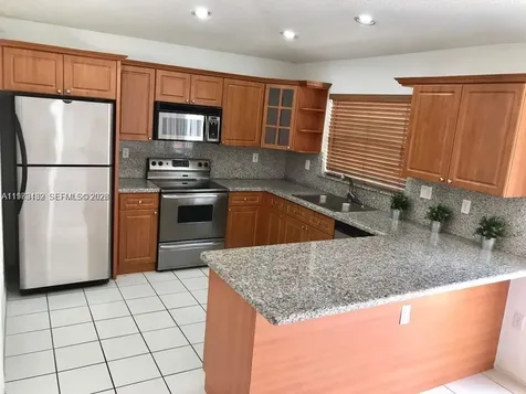 5758 NW 97th Place Doral FL 33178