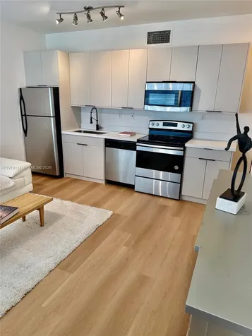 611 11th Street Miami Beach FL 33139