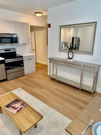 611 11th Street Miami Beach FL 33139