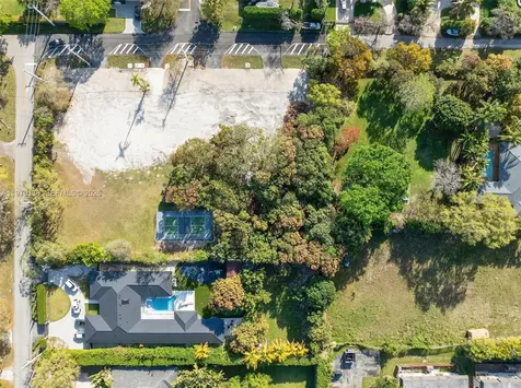 9232 SW 84 Avenue Miami FL 33156
