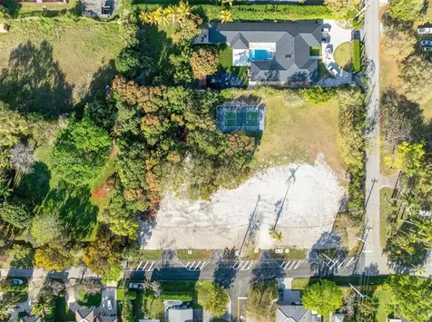 9232 SW 84 Avenue Miami FL 33156