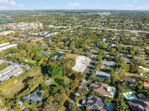 9232 SW 84 Avenue Miami FL 33156