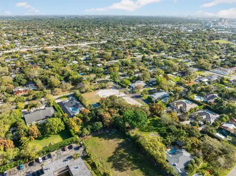 9232 SW 84 Avenue Miami FL 33156