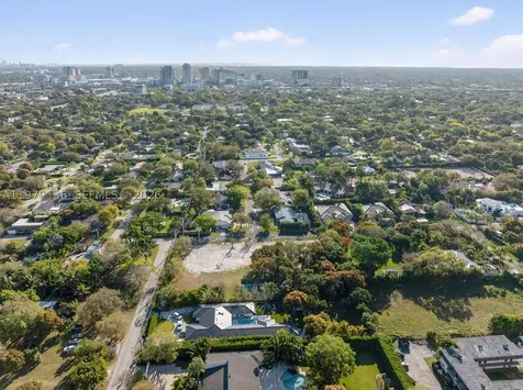 9232 SW 84 Avenue Miami FL 33156