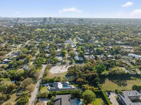 9232 SW 84 Avenue Miami FL 33156