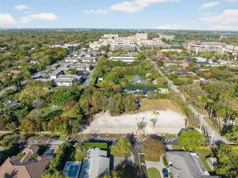 9232 SW 84 Avenue Miami FL 33156
