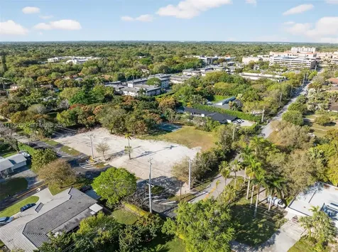 9232 SW 84 Avenue Miami FL 33156