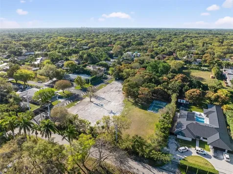 9232 SW 84 Avenue Miami FL 33156