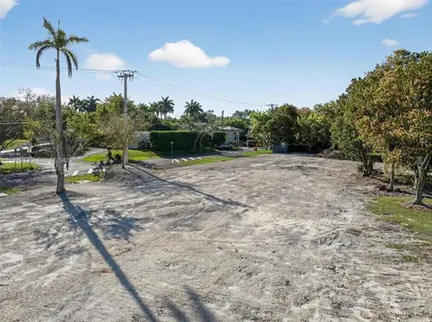 9232 SW 84 Avenue Miami FL 33156